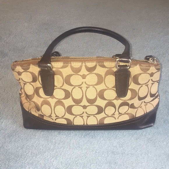 Classic Coach Handbag - Picture 2 of 5